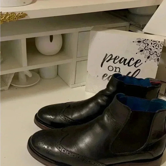 Ted Baker Camheri Brogue Chelsea Boots Mens UK 9 US 10 - Picture 15 of 16